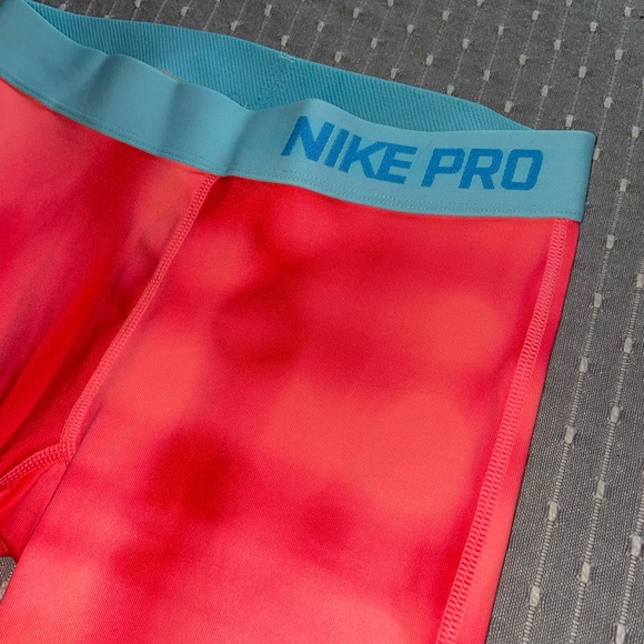 Nike Pro Capri Girls Leggings - Picture 3 of 7